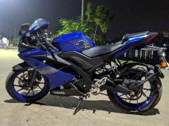 YAMAHA R15 V3